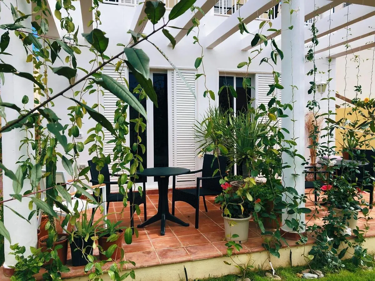 מלון קוסטה דל סילנסיו Villa 8 Islas ספרד